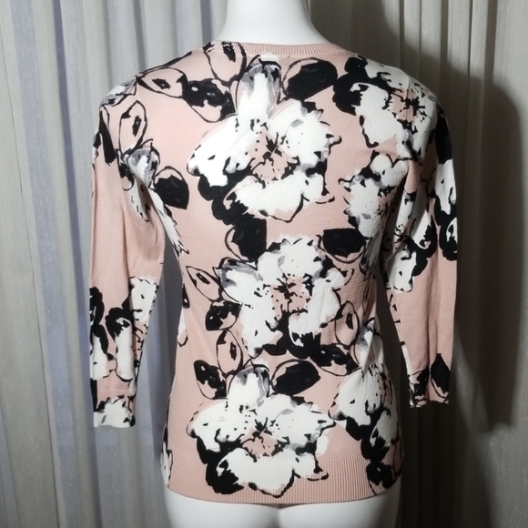 The Limited NWT Floral Light Weight Floral Sweater - Picture 5 of 8